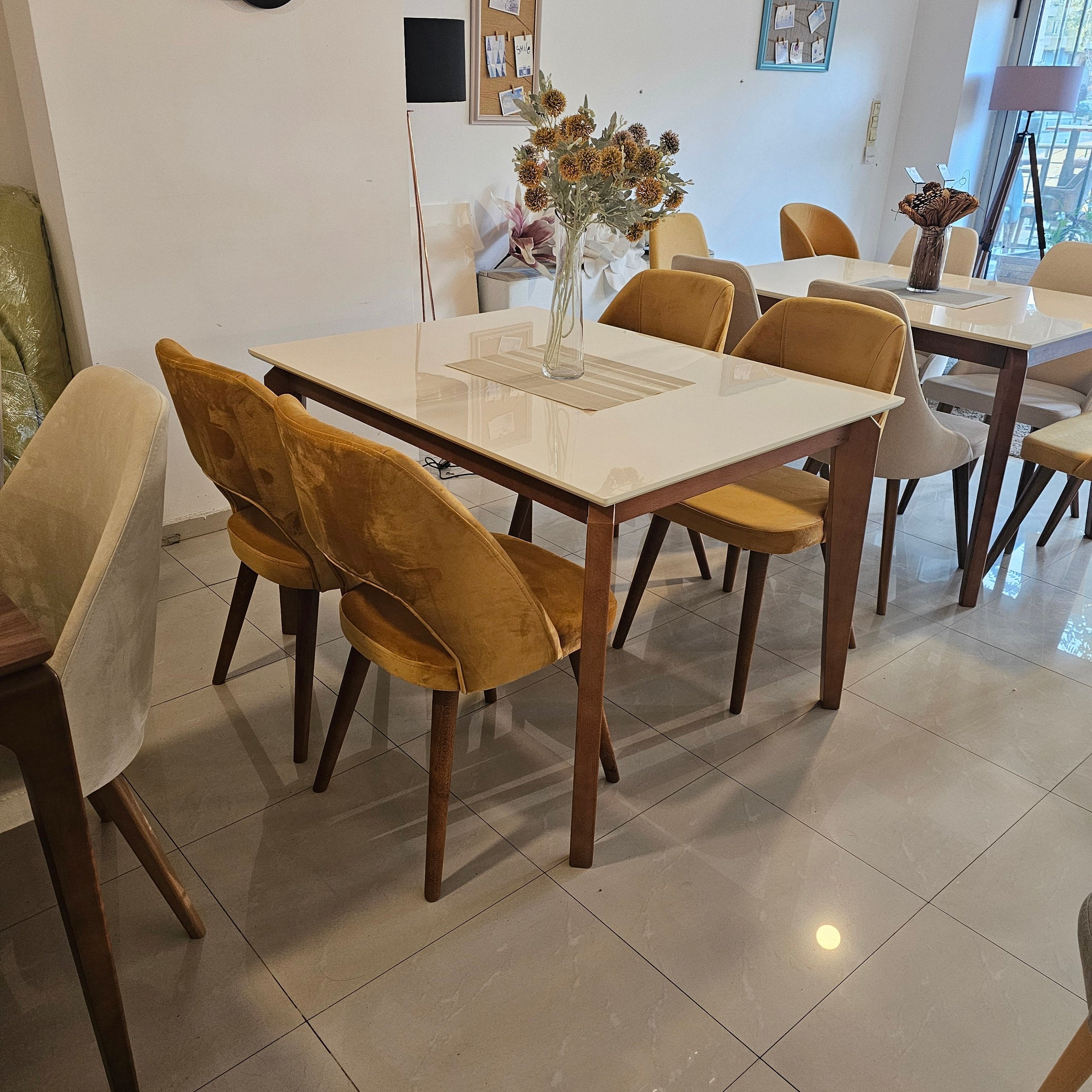 raztegljive jedilne mize, jedina miza /
Dinning Table Dora / Трпезариска Маса Дора