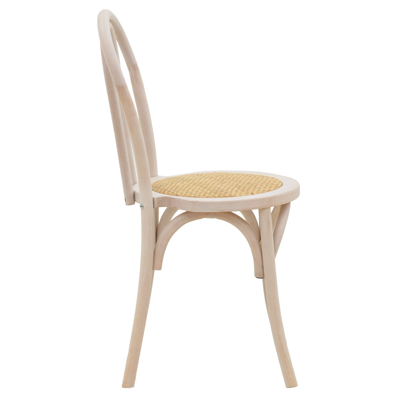 Модерен, естетски и уникатен виенски дрвен стол Vienna stackable Chair Maric од тешка букова конструкција во бело-испрана нијанса со органско седиште од природен ратан
