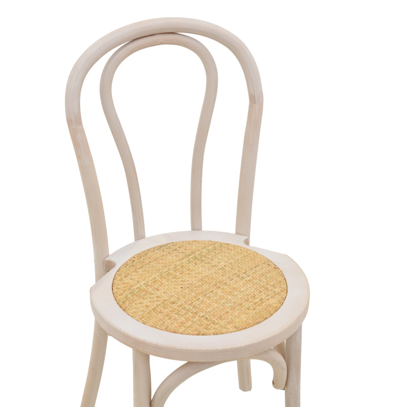 Модерен, естетски и уникатен виенски дрвен стол Vienna stackable Chair Maric од тешка букова конструкција во бело-испрана нијанса со органско седиште од природен ратан
