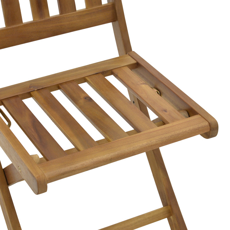 Модерно преклопно градинарско столче Chair Halax изработено од масивно дрво акација во природна топла нијанса со комфорна летвичкаста структура