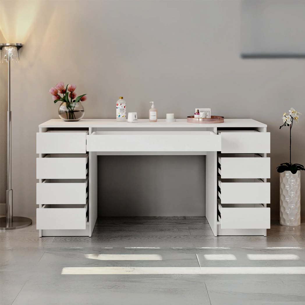 makeup-masicka-so-devet-fioki-lucca-bela