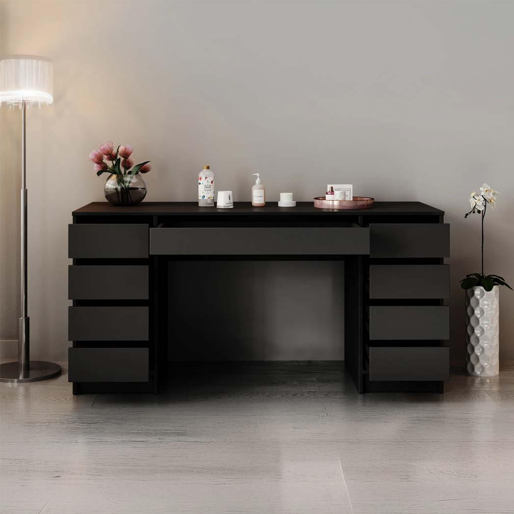 makeup-masicka-so-devet-fioki-lucca-crna