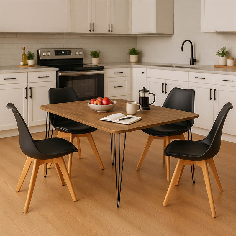 Модерен праволиниски трпезариски сет Dining Room Set што вклучува функционална правоаголна маса и четири усогласени црни Vedada лоунџ столици во минималистички стил