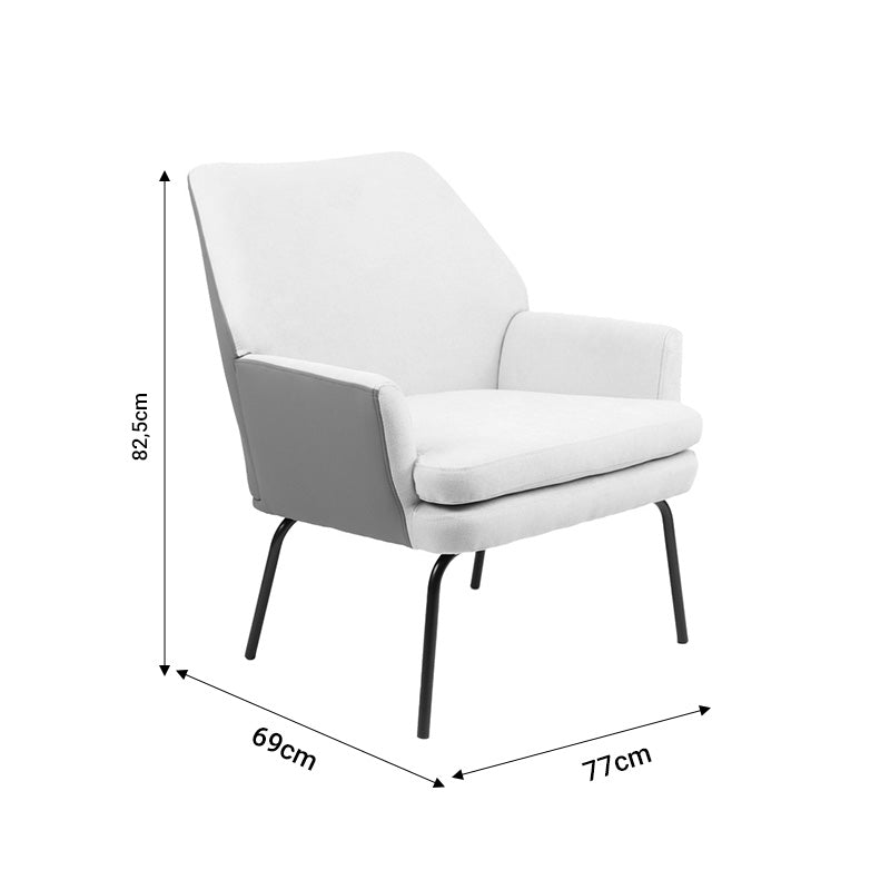 Модерна, естетска и уникатна лоунџ фотелја Armchair Jaxic со длабоко ергономско седиште од густо ткаена беж-сива ткаенина и стабилни црни метални ногарки