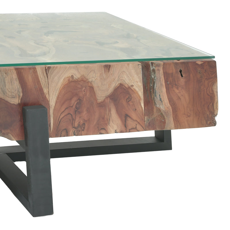 Модерна рустична клуб маса за кафе Coffee Table Wallis изработена од вистинско масивно тиково дрво во природна натур боја, со карактеристична префинета и раскошна текстура на годовите